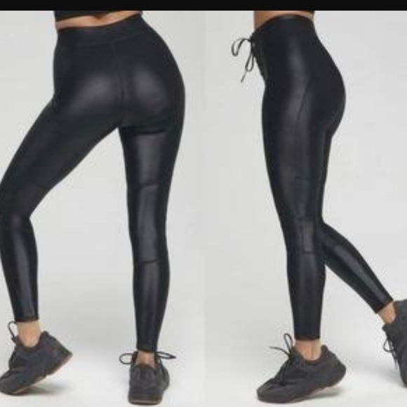 Good American bombshell leggings - Picture 2 of 9